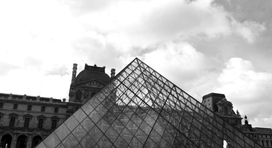 Musee du Louvre paris france